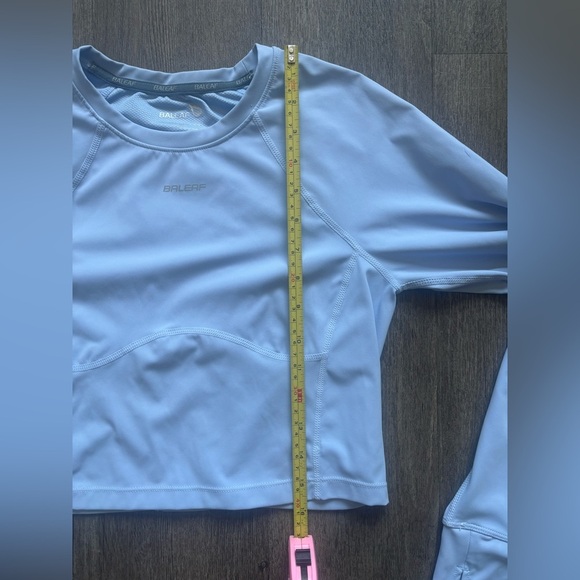 Baleaf Blue Raglan Long Sleeve Crop Top - Picture 4 of 5